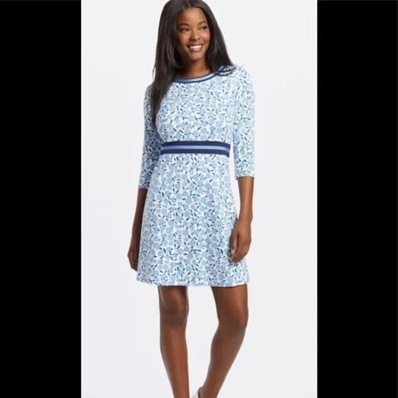 Draper James Dresses & Skirts - Draper James Blue Floral Mini Dress